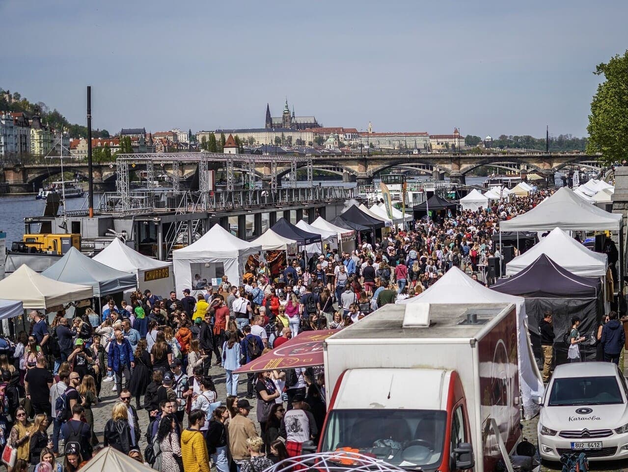 1 мая на набережной в Праге будет организован рынок Veggie Náplavka